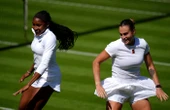 Wimbledon : trois semaines après la finale de Roland-Garros, la danse de la réconciliation entre Gauff et Sabalenka