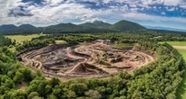 Au cœur du Puy-de-Dôme, visite immersive dans les entrailles d’un volcan auvergnat