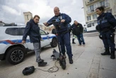 « Nous avons décidé de muscler notre jeu » : les policiers de La Rochelle armés pour repérer les trottinettes débridées