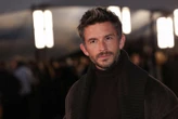« Un immense honneur » : Jonathan Bailey sacré homme le plus sexy du monde 2025 par le magazine People