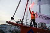 Vendée Globe : les belles images de l’arrivée de Jingkun Xu, premier Chinois et 100e marin à terminer la course