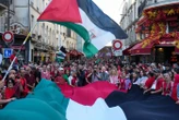 À Paris, une « ligne rouge humaine » pour dénoncer le « déchaînement de violence » en cours à Gaza