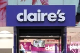 Claire’s en redressement judiciaire : les noms des deux potentiels repreneurs de l’enseigne de bijoux révélés
