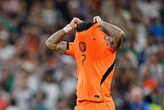 « Un signal très clair » : la fédération néerlandaise porte plainte pour insultes racistes après l’élimination des Pays-Bas en Coupe du monde