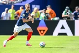 « Si on peut appeler ça une pelouse... » : les Bleus critiques sur le terrain « trop sec » du Metlife Stadium, qui accueillera la finale
