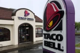 « 18 000 verres d’eau » : le bug de l’intelligence artificielle de Taco Bell face aux commandes loufoques des clients