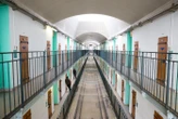 La famille de Theo Sanha, mort dans sa cellule de la prison à Fresnes, attaque l’État en justice