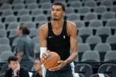 « Il nous a fait de gros câlins », Keldon Johnson raconte le retour de blessure de Victor Wembanyama
