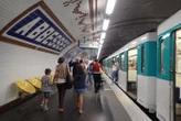 Métro à Paris : dix stations de la ligne 12 fermées pendant onze jours, de Montmartre à Concorde