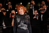 Énorme surprise, Mylène Farmer a rejoint DJ Snake sur scène pendant son concert à Nîmes