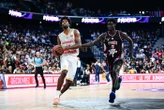 Paris Basketball-Monaco (90-102) : les Monégasques s’imposent à l’extérieur et égalisent en finale de Betclic Elite