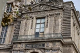 Cambriolage au Louvre : la direction du musée réfute les accusations sur la fragilité des vitrines de la galerie d’Apollon