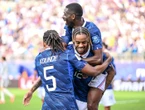 France-Suède : la vidéo du but de Bradley Barcola après la superbe passe décisive de Michael Olise