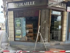« Il a donné un mauvais coup de volant » : le chauffard tente d’échapper à la police et termine sa course… dans une boucherie