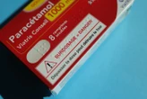 Une expérience « prometteuse » : des chercheurs ont produit du paracétamol à partir de déchets plastiques, selon une étude