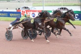 Arrivée du quinté du mercredi 3 juin à Laval : Kanto Avis enchaîne, Marc Sassier triomphe à domicile avec un jumelé gagnant