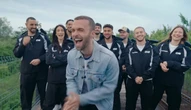 Un tournage à plus de 700 000 euros : Squeezie sort la vidéo « la plus chère de l’histoire de YouTube » France