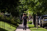 « S’il vous plaît, tenez-moi la main » : un habitant de Minneapolis raconte comment une fillette l’a imploré lors de la fusillade dans une école
