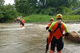 Guadeloupe : piégées la crue d’une rivière, 76 personnes évacuées en tyrolienne par les secours