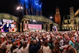 « Lacs du Connemara », robes de bal et chenille géante… Les images des folles nuits d’André Rieu à Maastricht