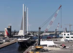 Ultra-select et ultra-vertueux : le plus grand paquebot à voile du monde quitte Saint-Nazaire