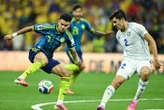 Coupe du monde : Khusanov percute violemment un caméraman en taclant Luis Diaz lors d’Ouzbékistan-Colombie
