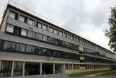 « L’infirmière et un enseignant ont porté les premiers secours » : à Montereau, une lycéenne se défenestre en plein cours