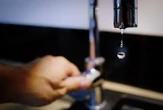 L’eau contaminée, plus de 1 500 personnes souffrent de troubles gastro-intestinaux dans une petite ville de Macédoine du Nord