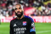 Ligue 1 : « On veut remercier Alex », l’OL honore Lacazette pour son dernier match