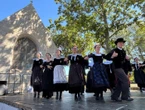 « Pas de frange, c’est anachronique » : les gardiens des traditions bretonnes veillent sur le défilé des Filets Bleus