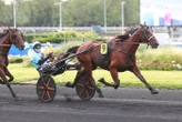 Arrivée du quinté du vendredi 29 mai à Paris-Vincennes : une victoire presque parfaite pour Christophe Mallet avec Ienisse de Barbray