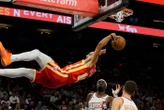 NBA : les images de la violente chute sur le dos du Français Zaccharie Risacher après un dunk raté