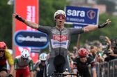 Tour d’Italie : résumé et classement de la 6e étape remportée par Kaden Groves à Naples ce 15 mai