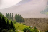 Spectaculaire et inquiétant éboulement en Suisse : un village partiellement rayé de la carte