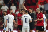 Hymne israélien sifflé, jets d’objets, échauffourées : que s’est-il passé lors du match Albanie - Israël ?