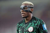 « Une fissure du pare-brise en plein vol » : l’équipe de football du Nigeria échappe à une catastrophe aérienne