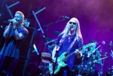 Ambiance sud-américaine et reprises d’Alice In Chains : Jerry Cantrell hypnotise la Machine du Moulin Rouge