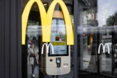 Une voiture récupérant sa commande au Drive prend feu, un McDonald’s entièrement détruit dans les Pyrénées-Atlantiques
