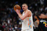 Basket : Nikola Jokic entre dans l’histoire de la NBA avec un record hallucinant