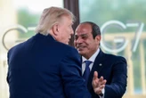 « Nous sommes tombés amoureux » : au G7, Donald Trump ne tarit pas d’éloges sur le président Abdel-Fattah al-Sissi