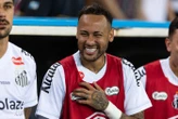 Football : quand Neymar mange du pop-corn sur le banc de Santos