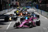 GP de Monaco : les images hallucinantes du carambolage massif au départ de la course de Formule 2