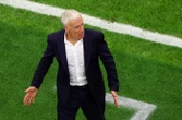 France-Espagne (0-2) : « Est-ce que l’arbitre a le niveau pour arbitrer une demi-finale ? », s’interroge Didier Deschamps