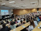 Un doctorant iranien qui avait dédié sa thèse à Ali Khamenei condamné pour « provocation à un acte de terrorisme en ligne »