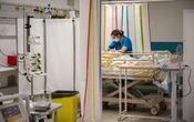 Covid-19 en France : 14 nouveaux décès et 1703 patients en soins critiques