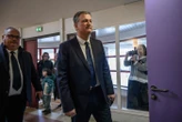 Perpignan : une élue réalise un salut nazi en plein conseil municipal, Louis Aliot effectue un signalement à la justice