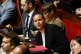 « Ne déballez pas trop vite vos cartons » : LFI menace de censure, le PS et les Écologistes refusent de commenter
