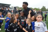 « J’ai pleuré de joie » : l’émouvante visite d’Aurélien Tchouaméni dans son club d’enfance à Artigues