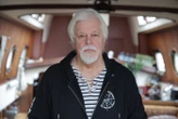 « Il va trouver une solution » : après le refus de son asile politique en France, Paul Watson espère un geste d’Emmanuel Macron