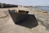 Tunisie : une embarcation de fortune chavire, 40 migrants subsahariens, dont des bébés, meurent noyés